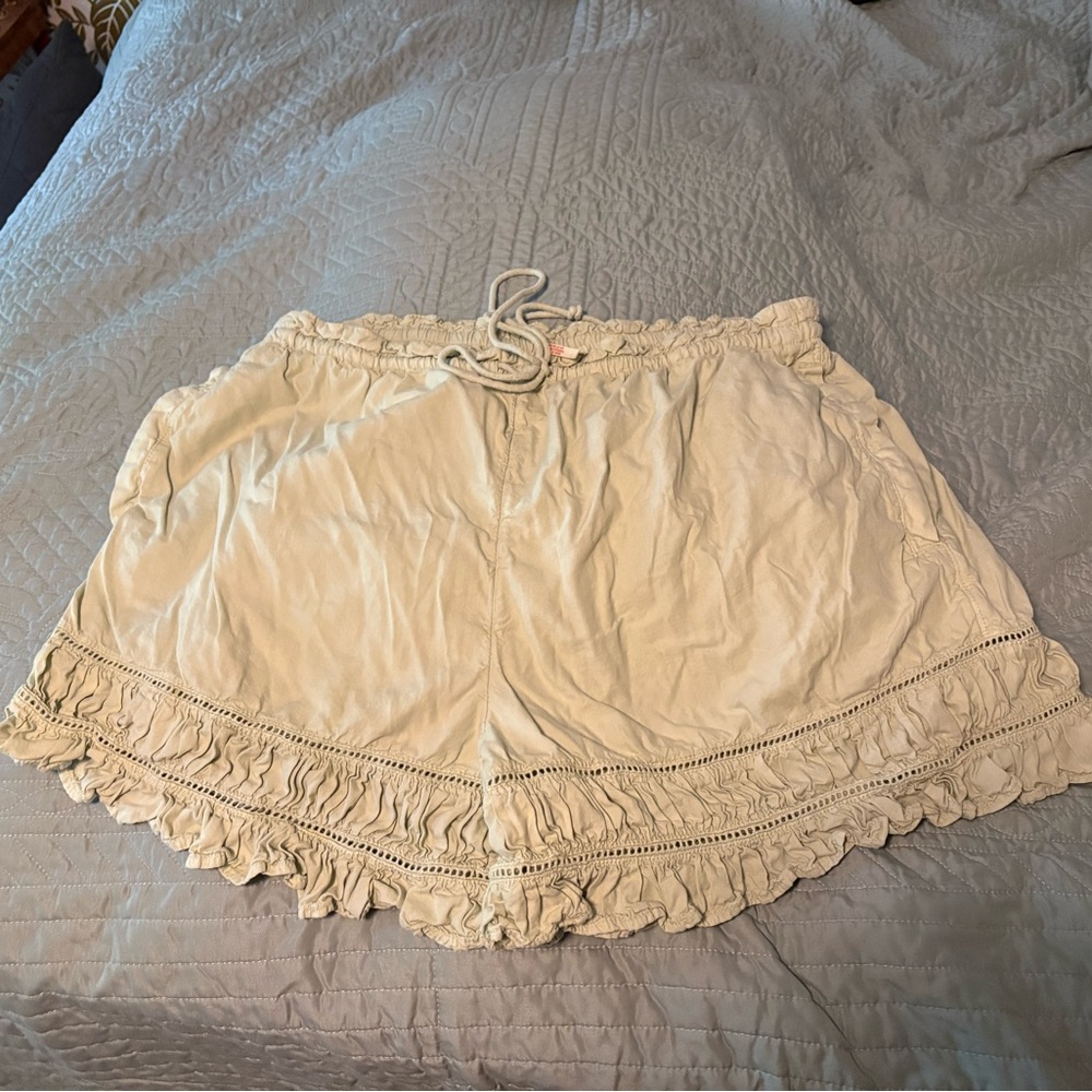Free People Cream Ruffle Shorts